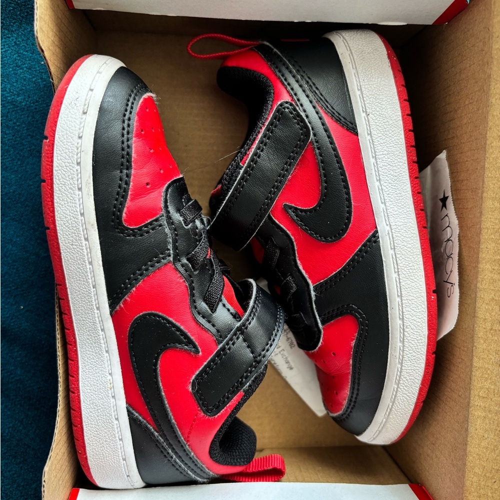 Nike Kids Black and Red Sneakers